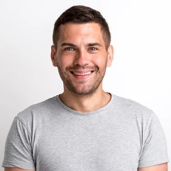 Alex Thompson